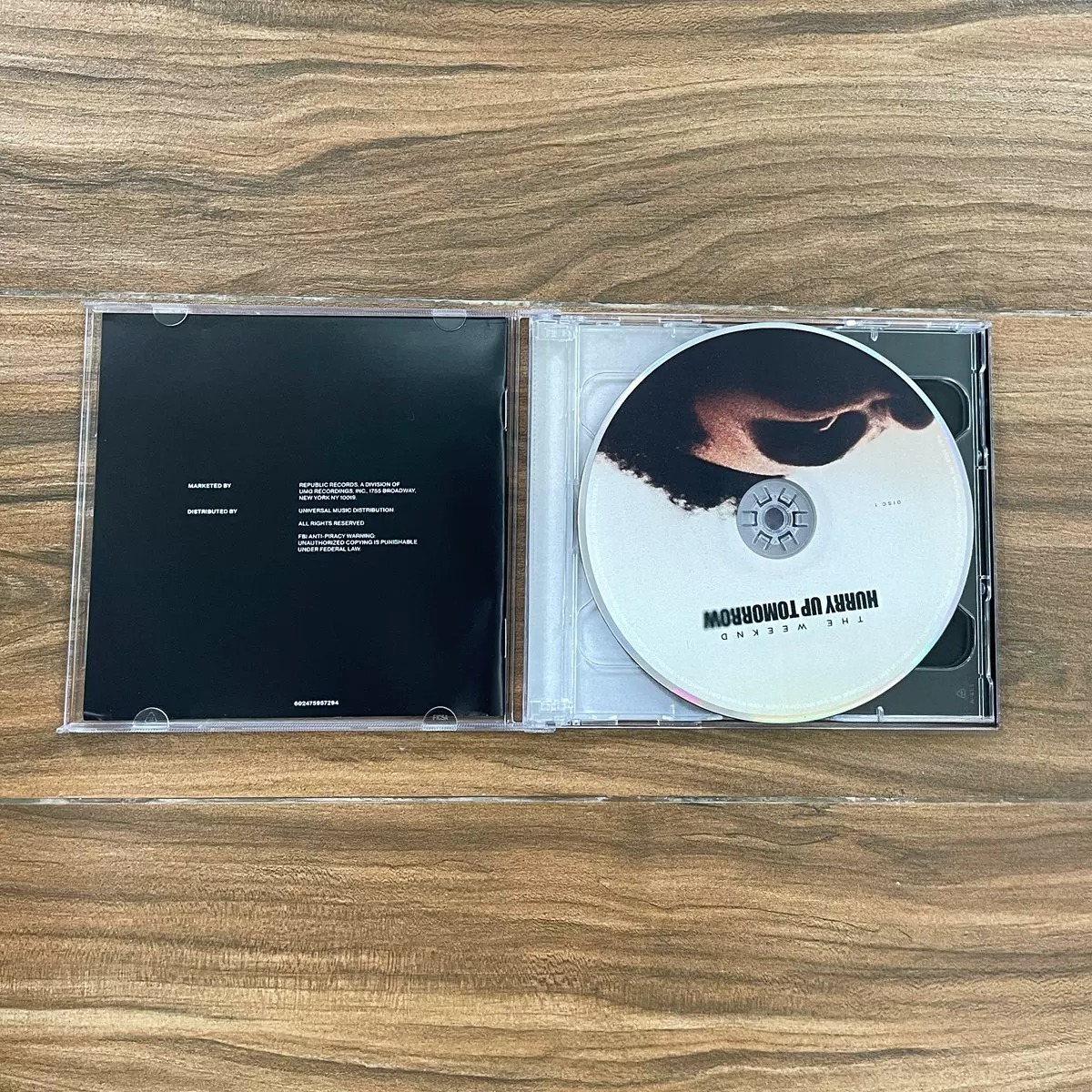 The Weeknd Hurry Up Tomorrow T - Audio With Music recension och pris